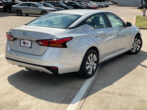 2024 Nissan Altima S FWD