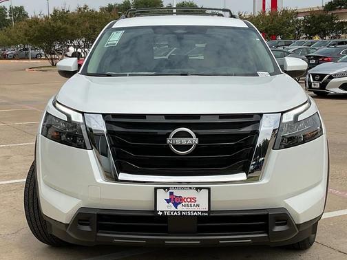 2025 Nissan Pathfinder SV FWD