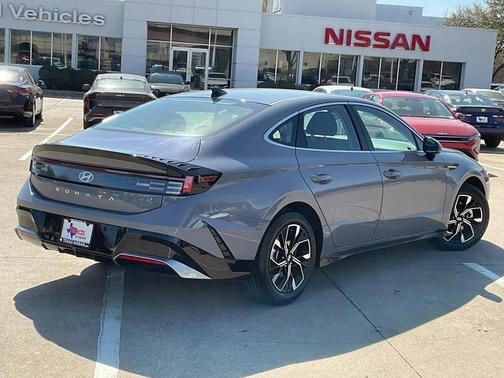 2025 Hyundai SONATA SEL