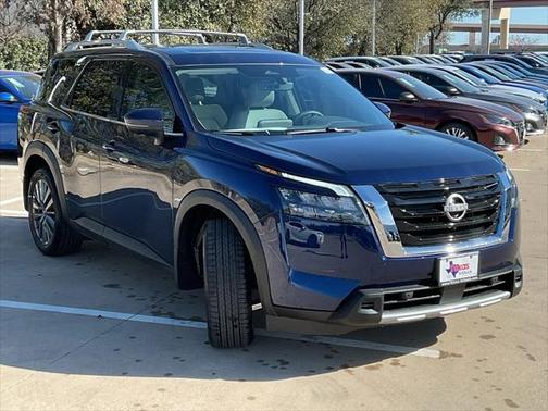 2025 Nissan Pathfinder SL FWD