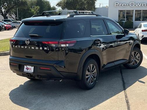2025 Nissan Pathfinder SV FWD