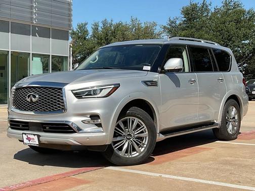 2022 INFINITI QX80 Luxe