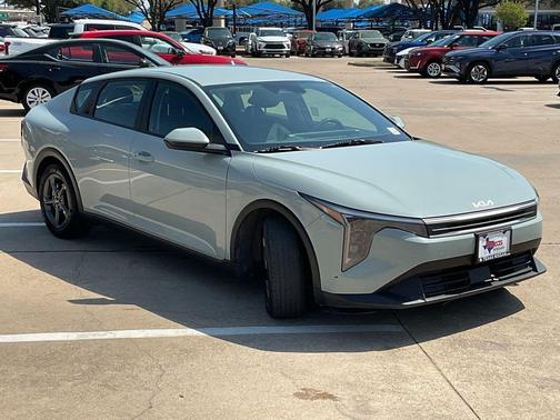 Morning Haze 2025 Kia K4 LXS