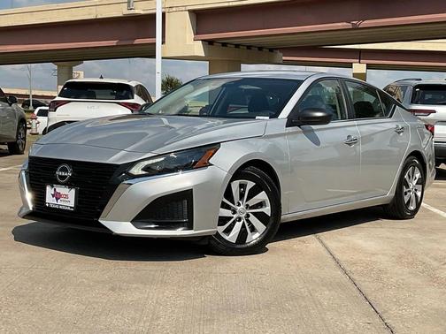 2024 Nissan Altima S FWD
