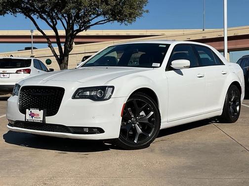 2022 Chrysler 300 S
