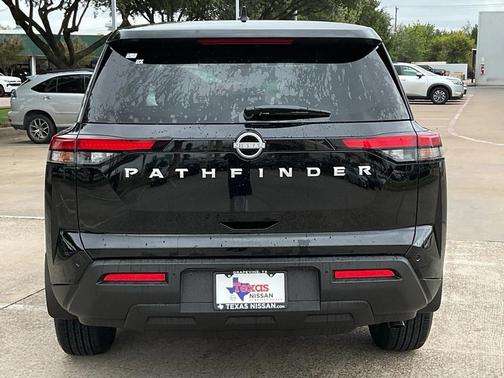 2025 Nissan Pathfinder S FWD