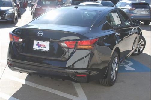 2025 Nissan Altima S FWD