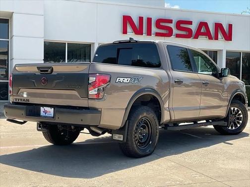2024 Nissan Titan PRO-4X