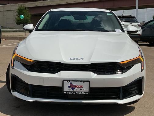 Snow White Pearl 2025 Kia K5 LXS