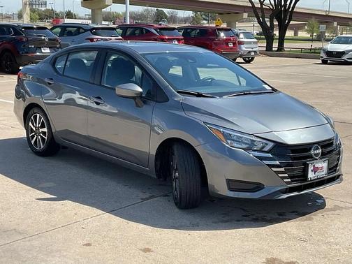 2025 Nissan Versa 1.6 SV
