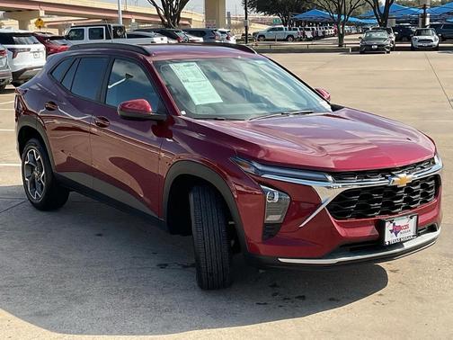 2025 Chevrolet Trax LT