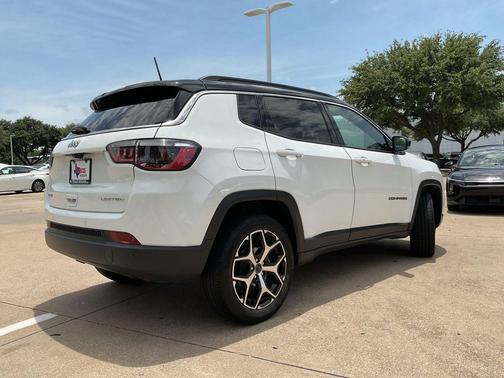 Bright White Clearcoat 2025 Jeep Compass Limited