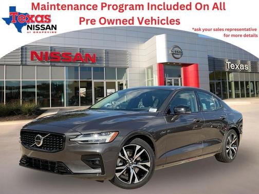 2024 Volvo S60 B5 Core Dark Theme