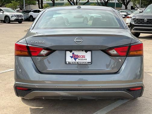 Gun Metallic 2025 Nissan Altima 2.5 SV