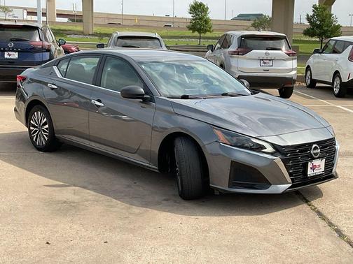 Gun Metallic 2025 Nissan Altima 2.5 SV