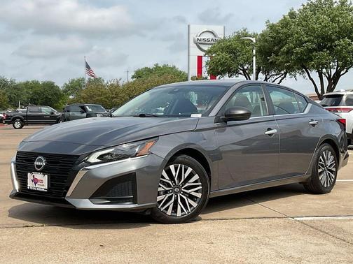 Gun Metallic 2025 Nissan Altima 2.5 SV