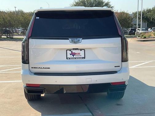 2022 Cadillac Escalade Sport Platinum