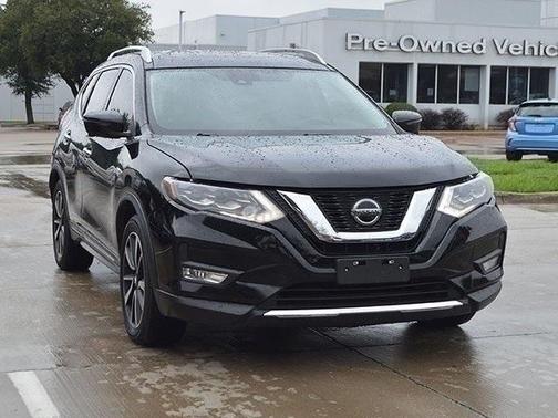 Photo 2 of 35 of 2018 Nissan Rogue SL