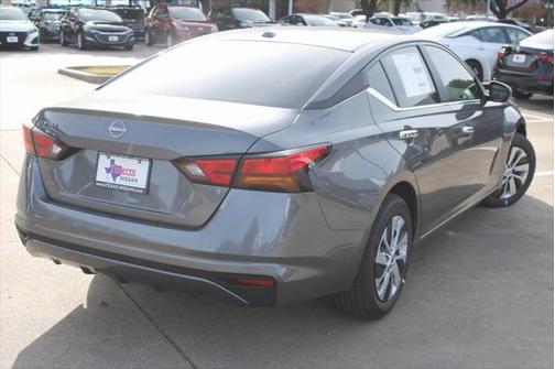 2025 Nissan Altima S FWD