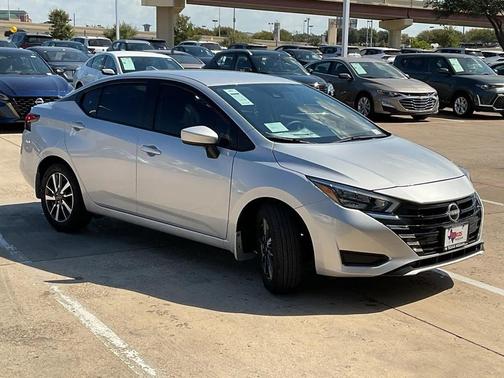 2025 Nissan Versa 1.6 SV