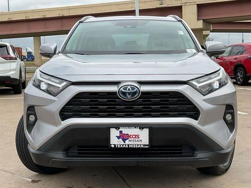 2023 Toyota RAV4 Hybrid XLE Premium