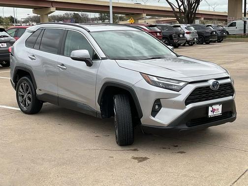 2023 Toyota RAV4 Hybrid XLE Premium