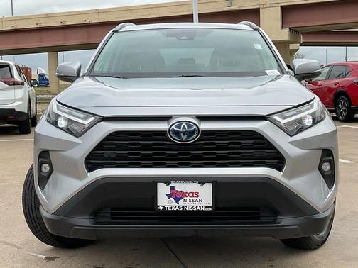 2023 Toyota RAV4 Hybrid XLE Premium