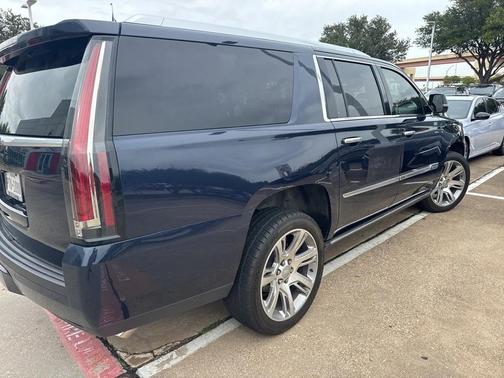 2018 Cadillac Escalade ESV Premium Luxury