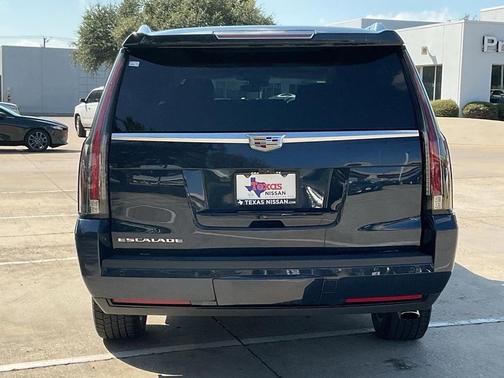 2018 Cadillac Escalade ESV Premium Luxury