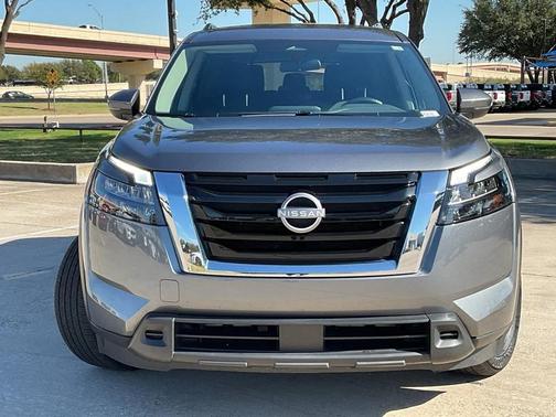 2024 Nissan Pathfinder SV FWD