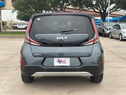 Gravity Gray 2025 Kia Soul LX