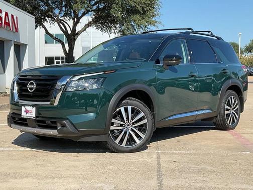 2025 Nissan Pathfinder Platinum FWD