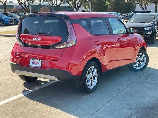 2024 Kia Soul LX