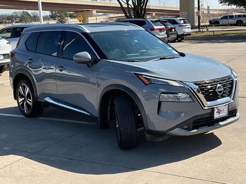 2022 Nissan Rogue SL