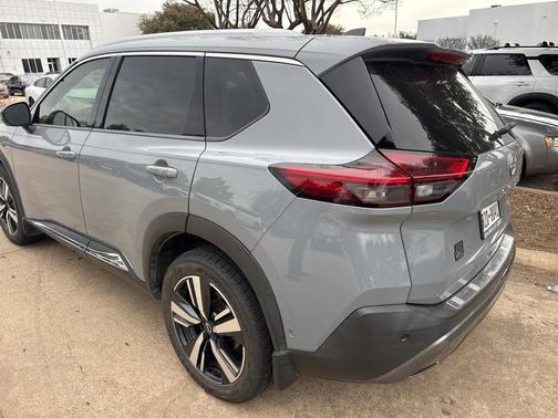 2022 Nissan Rogue SL