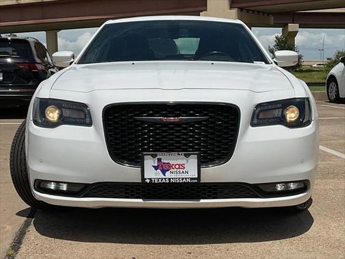 2022 Chrysler 300 S