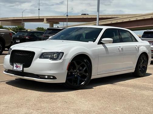 2022 Chrysler 300 S