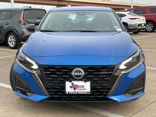 2025 Nissan Altima SR FWD