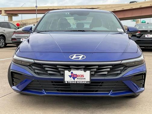 2025 Hyundai ELANTRA SEL