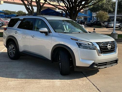 2024 Nissan Pathfinder SV FWD