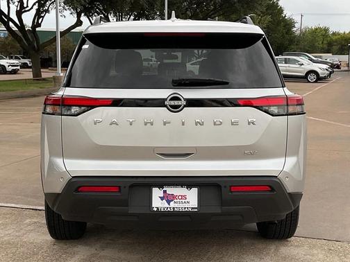 2024 Nissan Pathfinder SV FWD