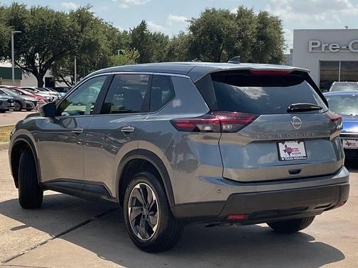 Gun Metallic 2025 Nissan Rogue SV