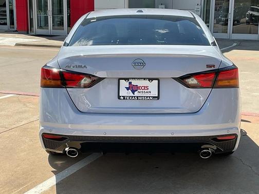 2025 Nissan Altima SR FWD