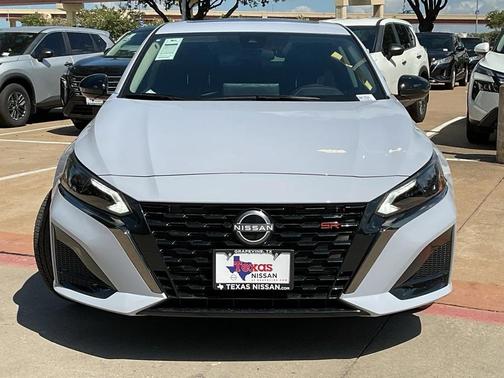2025 Nissan Altima SR FWD