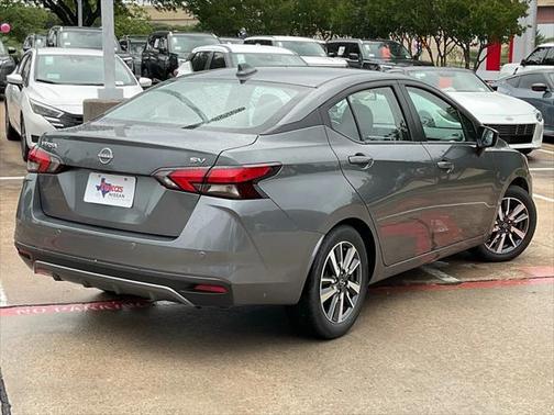 2023 Nissan Versa 1.6 SV