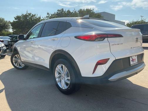 Summit White 2025 Buick Envista Preferred FWD