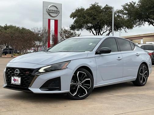 2023 Nissan Altima SR FWD