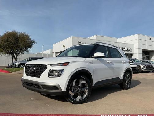 2025 Hyundai VENUE SEL