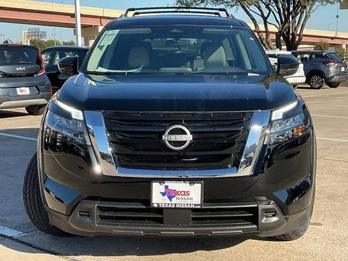 2025 Nissan Pathfinder SV FWD