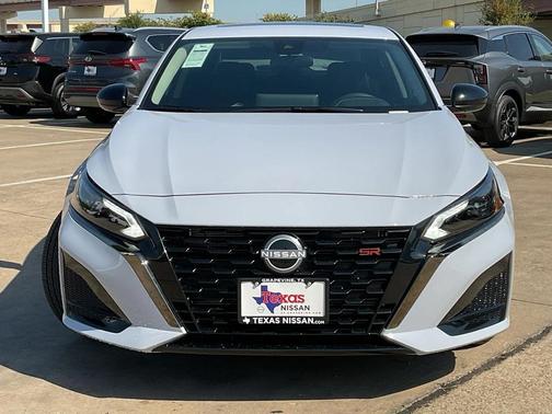 2025 Nissan Altima SR FWD